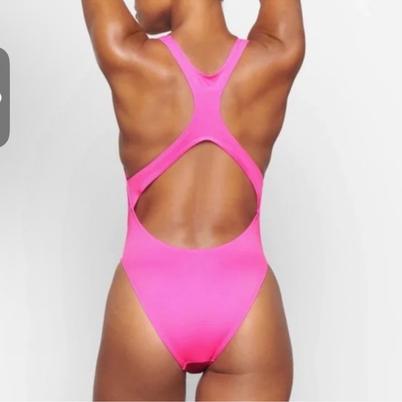 SKIMS Other - skins swim cutout pink taffy 3x